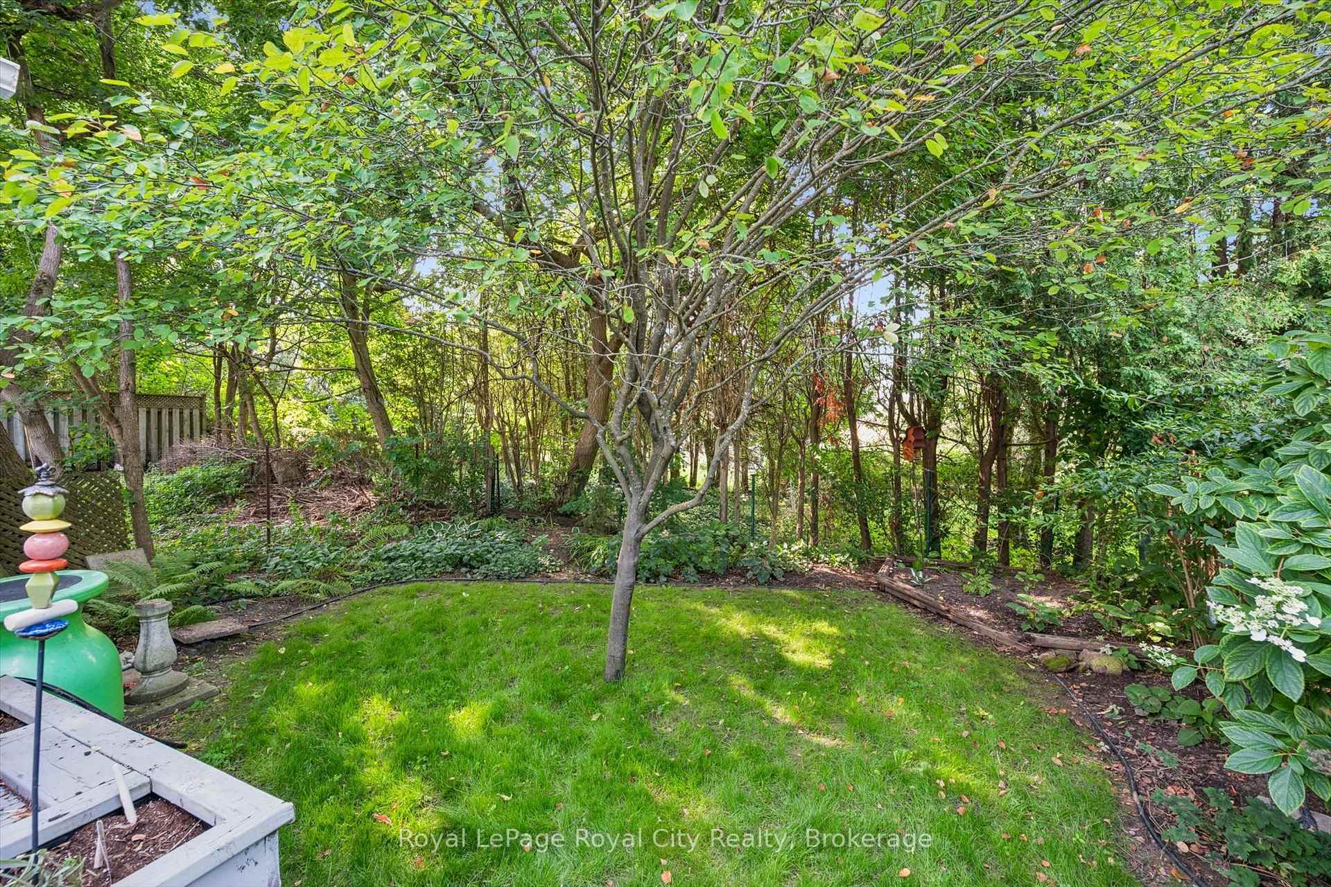 Photo 37 of 18 June Avenue, Guelph, Riverside Park — HOMEH
