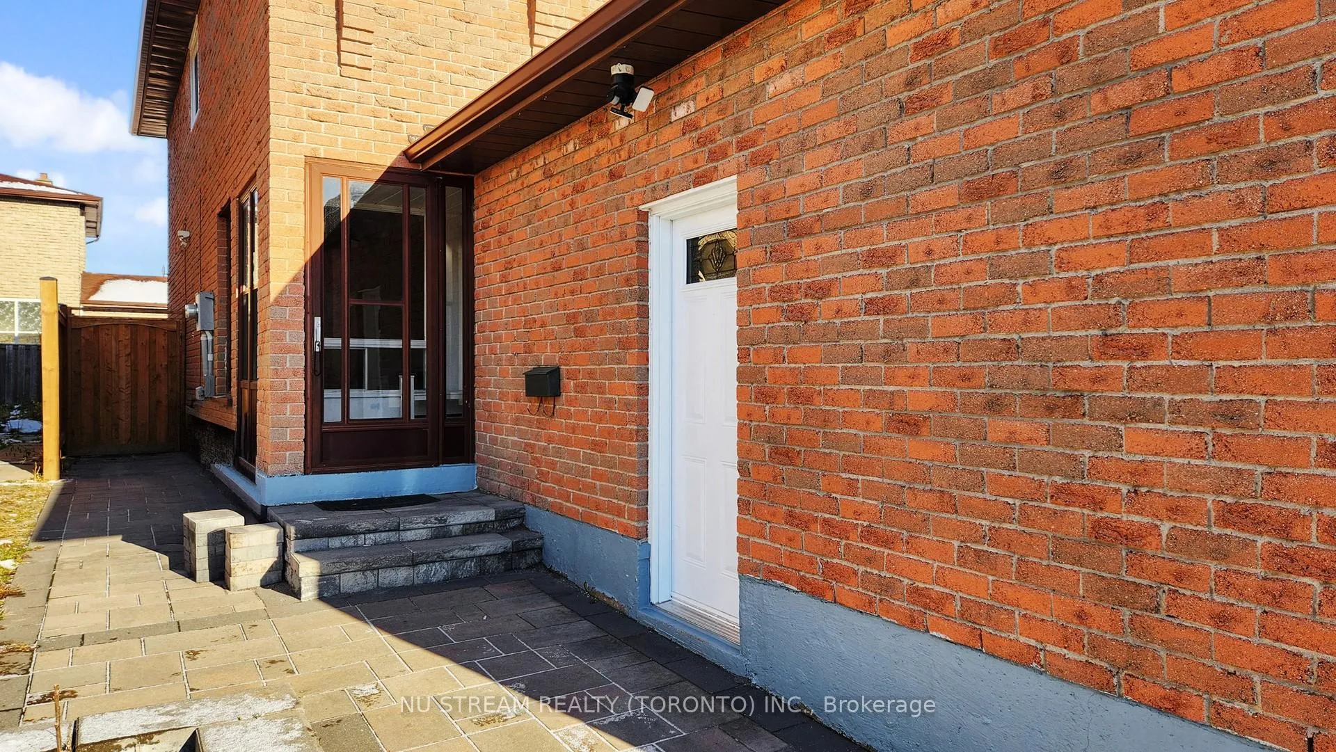 Photo 5 of 40 Bedale Crescent, Markham, Milliken Mills West — HOMEH