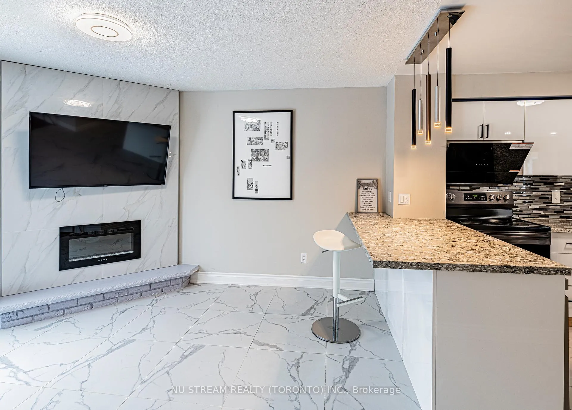 Photo 8 of 40 Bedale Crescent, Markham, Milliken Mills West — HOMEH
