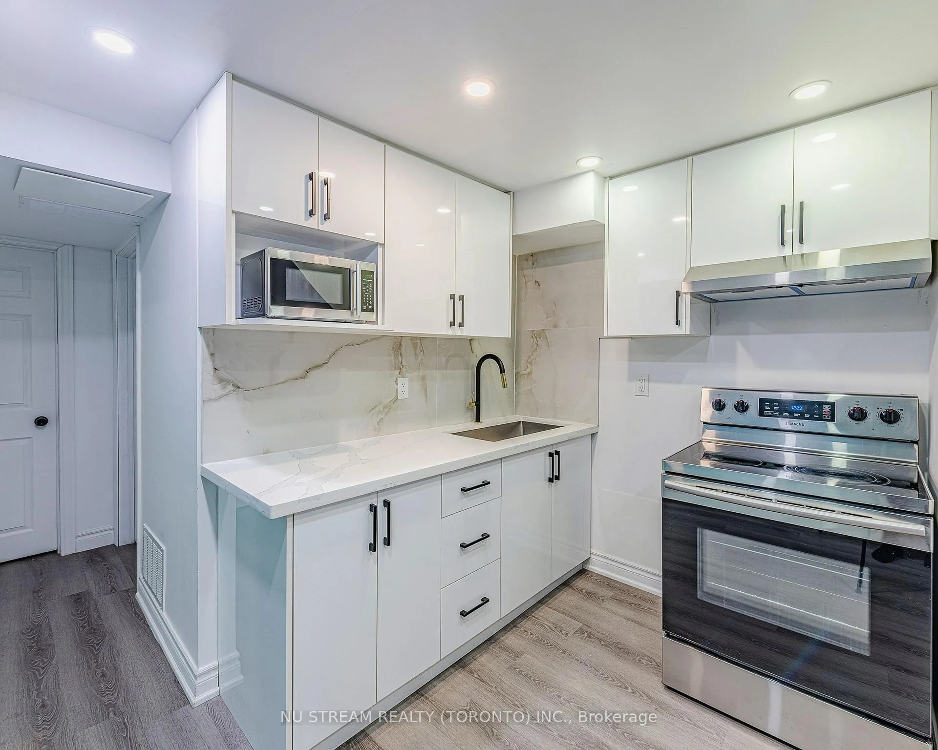 Photo 29 of 40 Bedale Crescent, Markham, Milliken Mills West — HOMEH