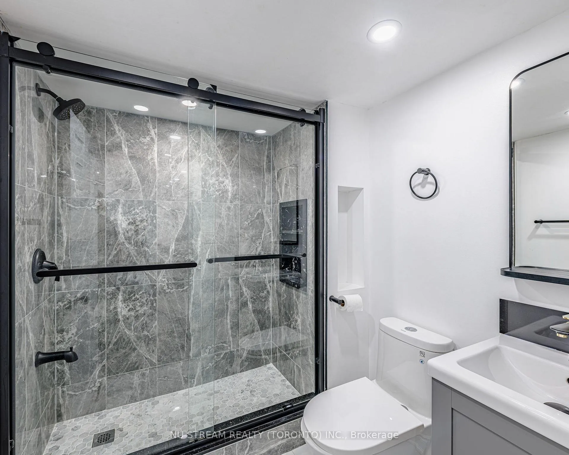 Photo 33 of 40 Bedale Crescent, Markham, Milliken Mills West — HOMEH