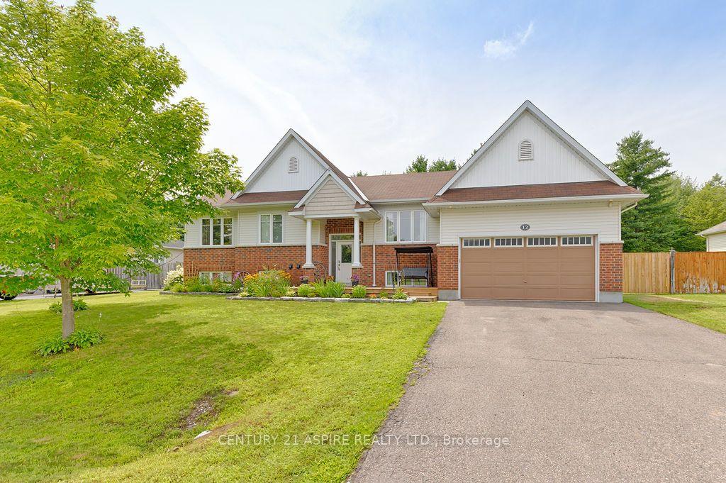 Photo 2 of 12 Bedard Boulevard, Petawawa, Petawawa — HOMEH