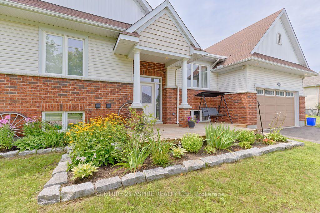 Photo 3 of 12 Bedard Boulevard, Petawawa, Petawawa — HOMEH