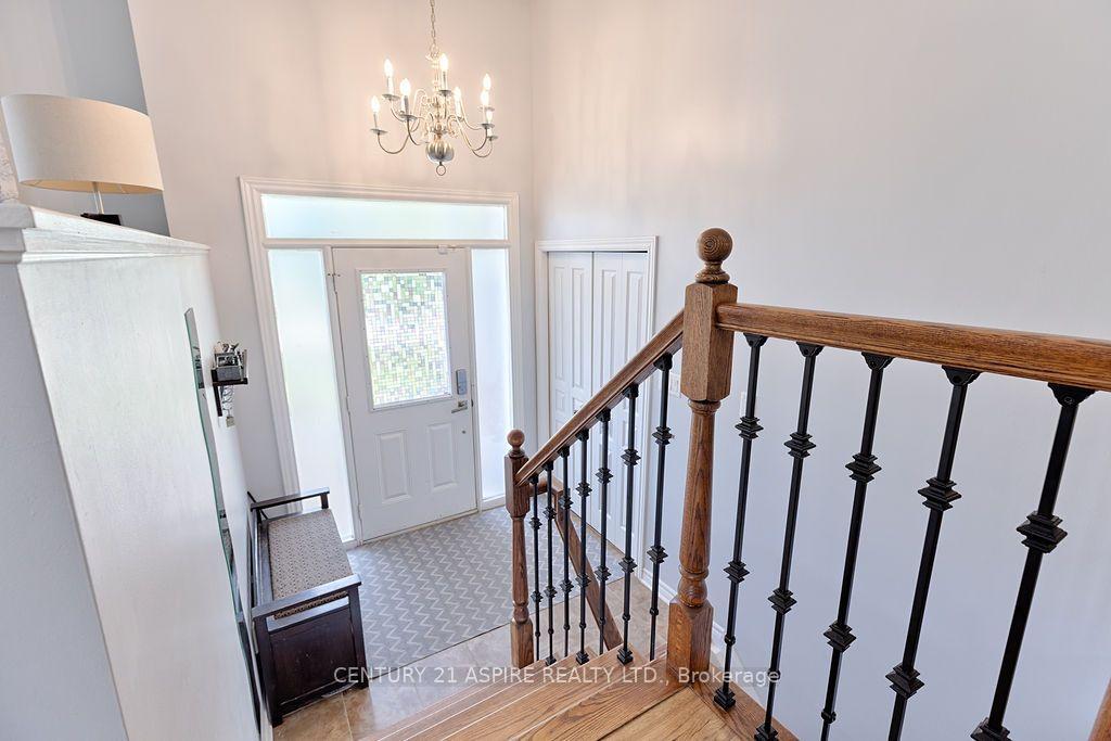 Photo 4 of 12 Bedard Boulevard, Petawawa, Petawawa — HOMEH