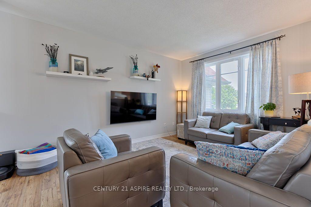 Photo 7 of 12 Bedard Boulevard, Petawawa, Petawawa — HOMEH