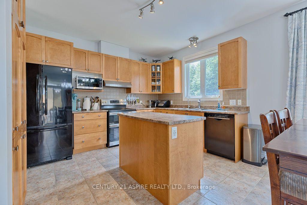 Photo 12 of 12 Bedard Boulevard, Petawawa, Petawawa — HOMEH