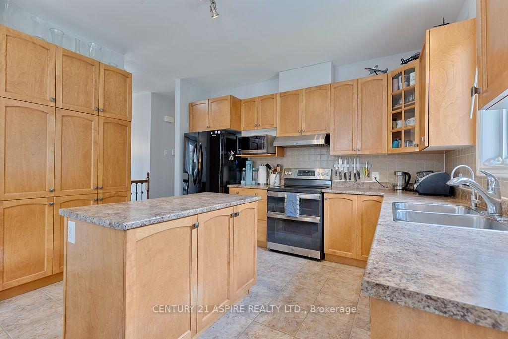 Photo 13 of 12 Bedard Boulevard, Petawawa, Petawawa — HOMEH