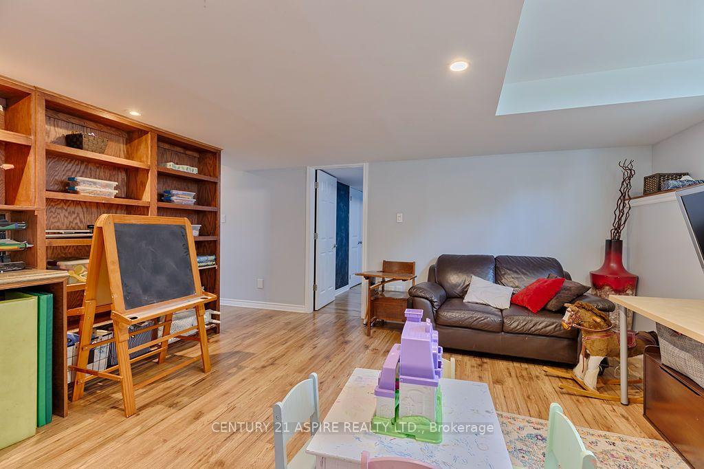 Photo 25 of 12 Bedard Boulevard, Petawawa, Petawawa — HOMEH