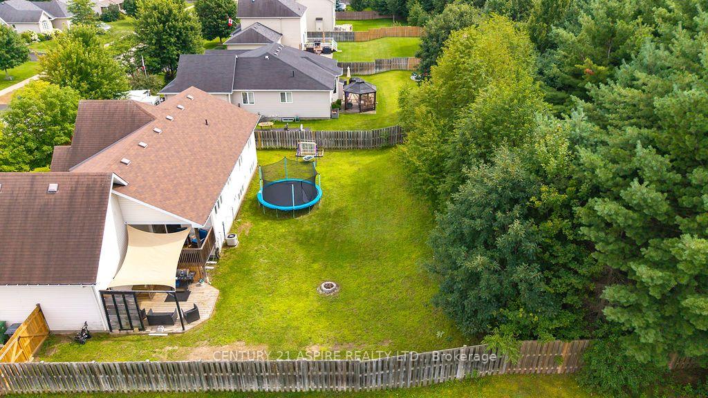 Photo 37 of 12 Bedard Boulevard, Petawawa, Petawawa — HOMEH