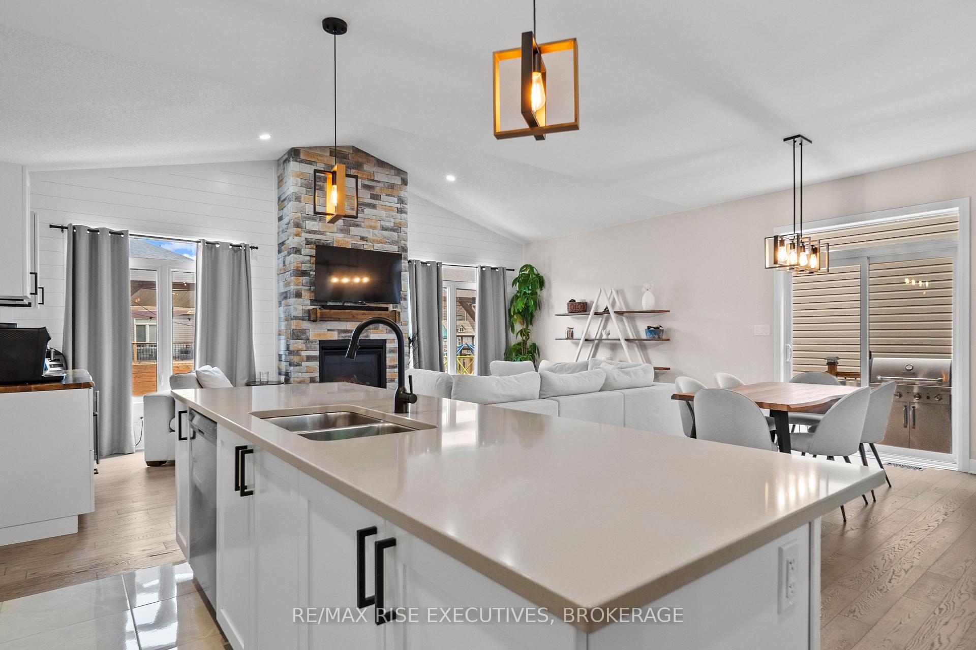 Photo 11 of 824 Celeste Drive, Kingston, City Northwest — HOMEH
