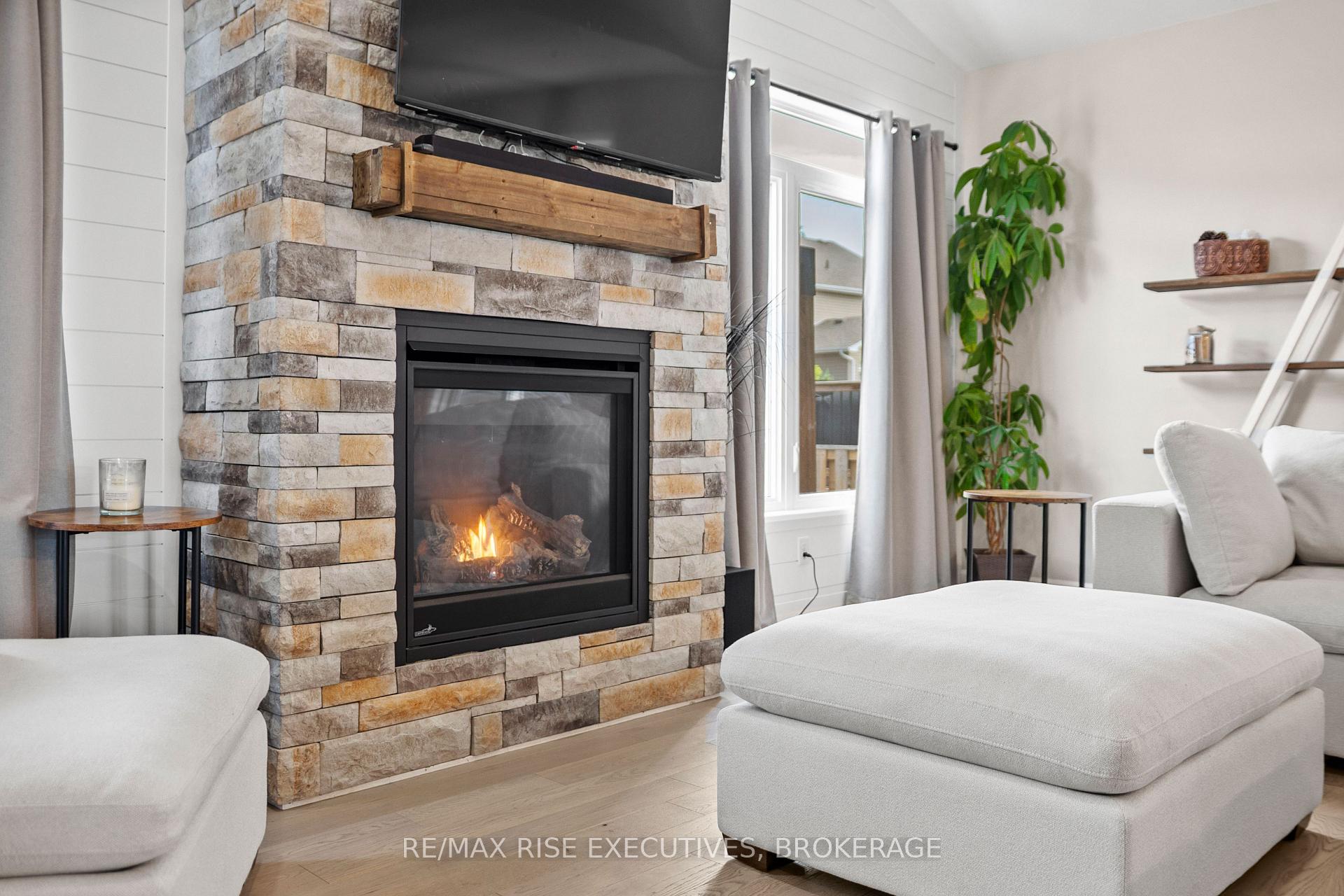 Photo 15 of 824 Celeste Drive, Kingston, City Northwest — HOMEH