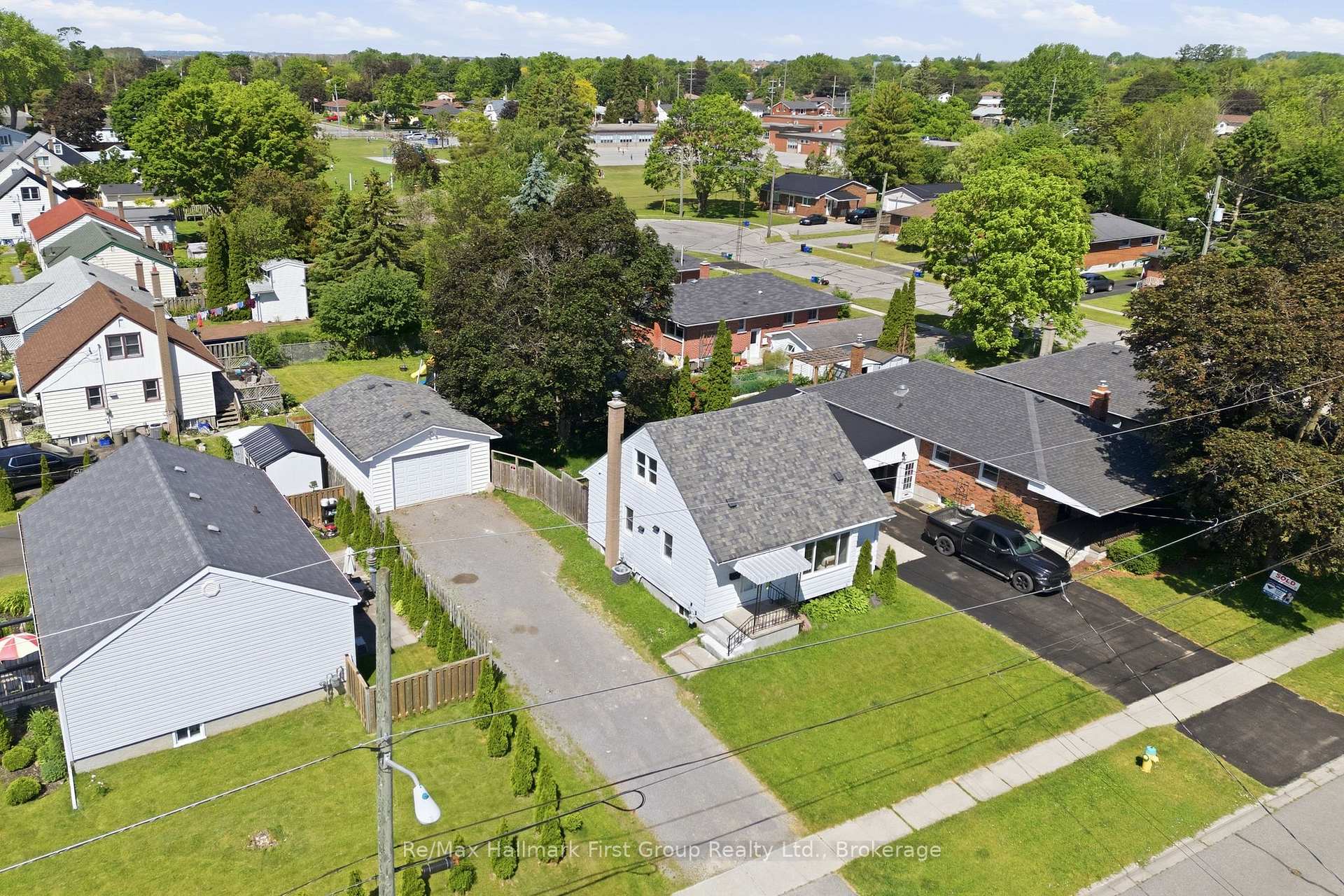 Photo 3 of 573 Sinclair Street, Cobourg — HOMEH