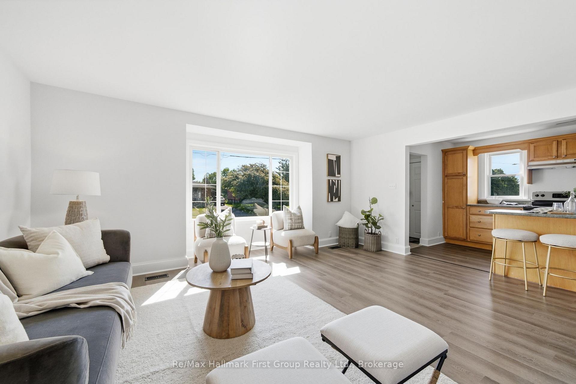 Photo 8 of 573 Sinclair Street, Cobourg — HOMEH