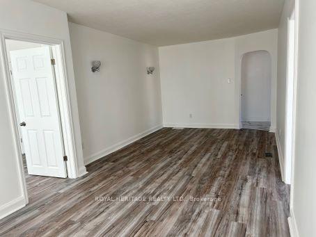 Photo 3 of Unit Unit 1, 128 Wilson Road S, Oshawa, Central — HOMEH