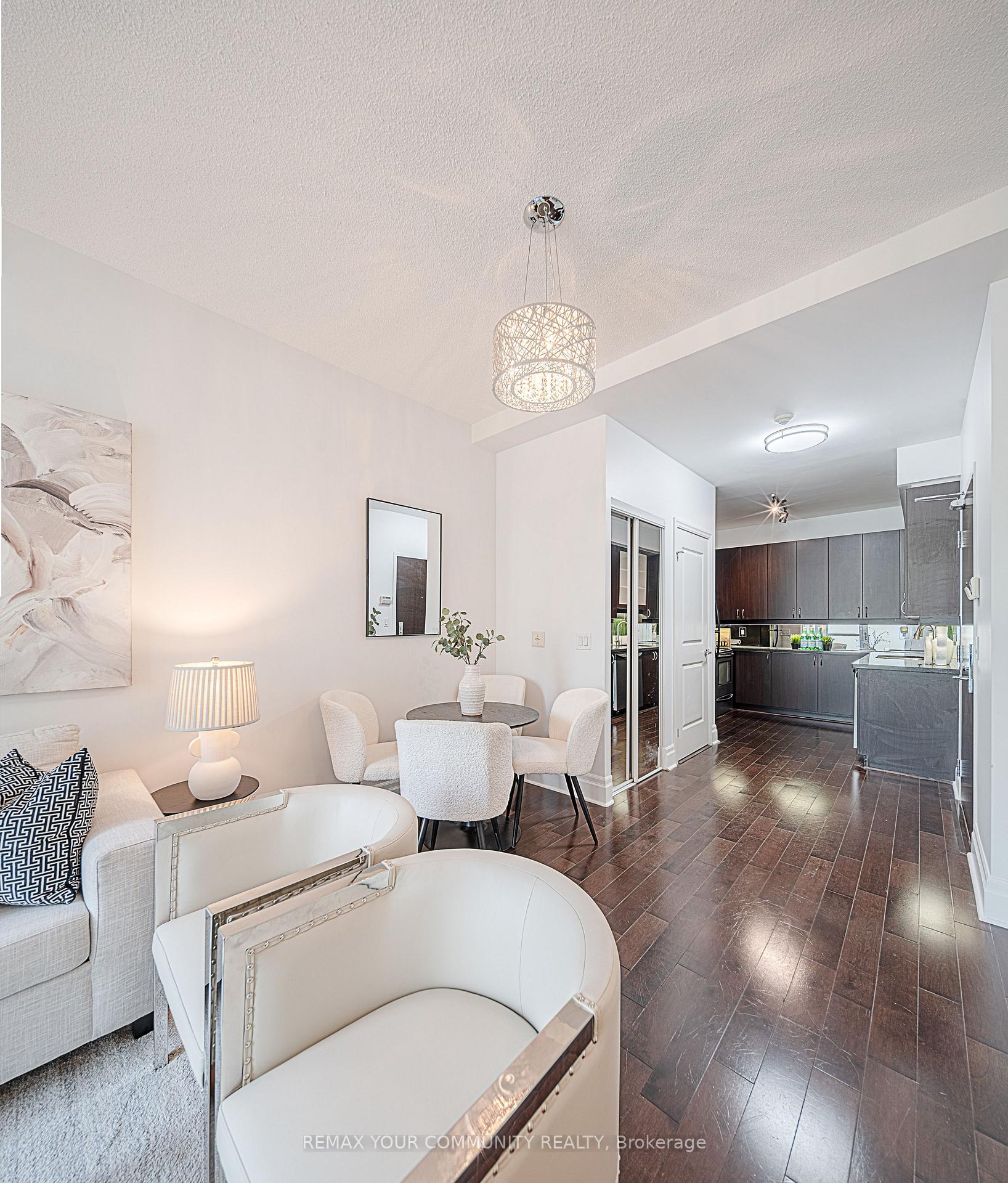 Photo 3 of Unit 102, 39 Upper Duke Crescent, Markham, Unionville — HOMEH