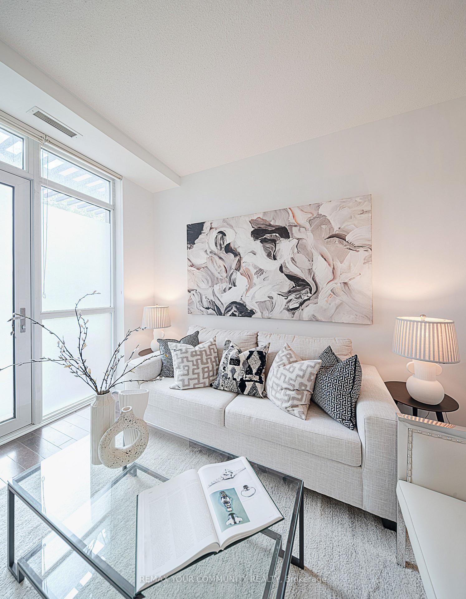 Photo 11 of Unit 102, 39 Upper Duke Crescent, Markham, Unionville — HOMEH