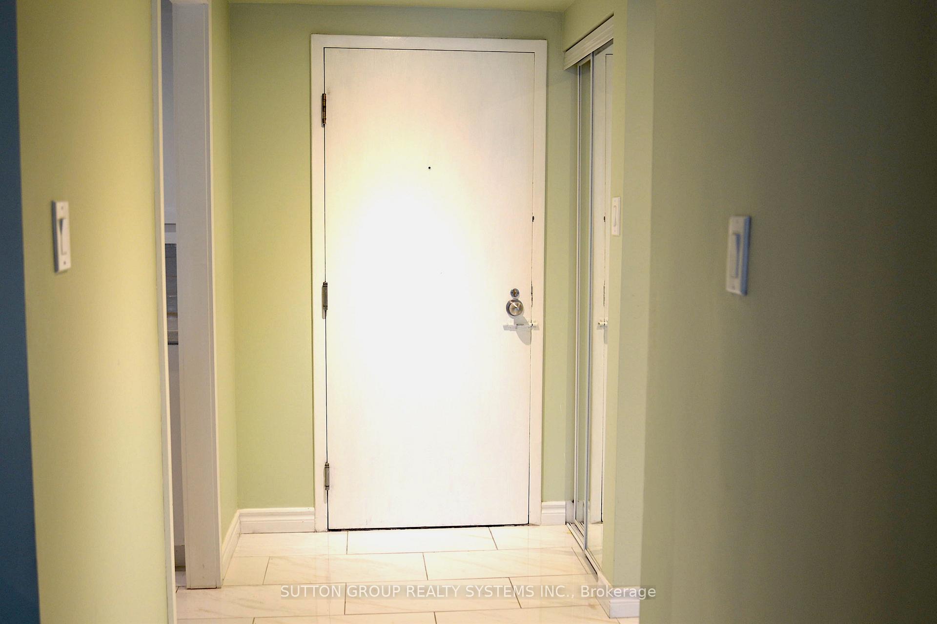 Photo 2 of Unit 1809, 717 Bay Street, Toronto, Bay Street Corridor — HOMEH
