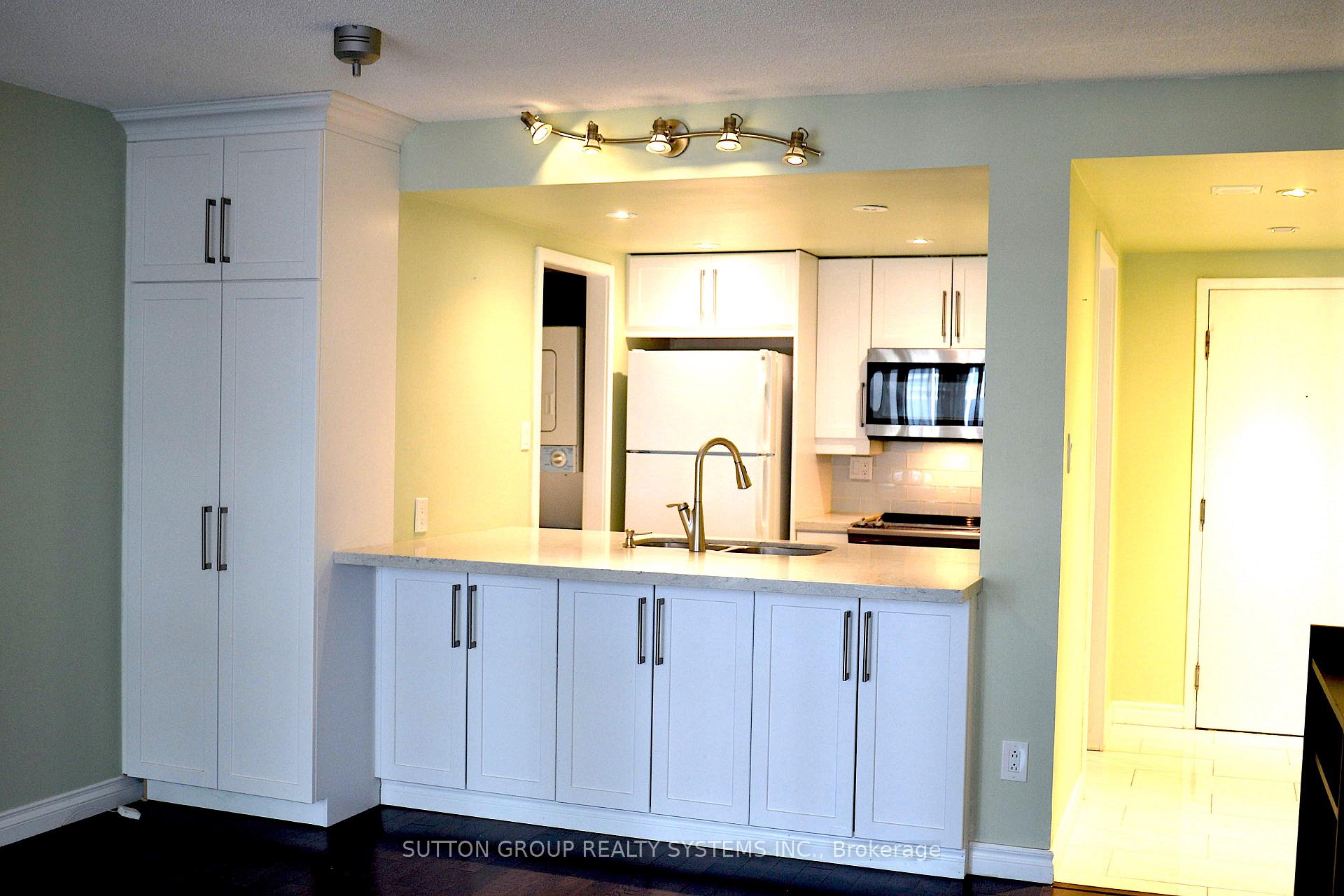 Photo 4 of Unit 1809, 717 Bay Street, Toronto, Bay Street Corridor — HOMEH