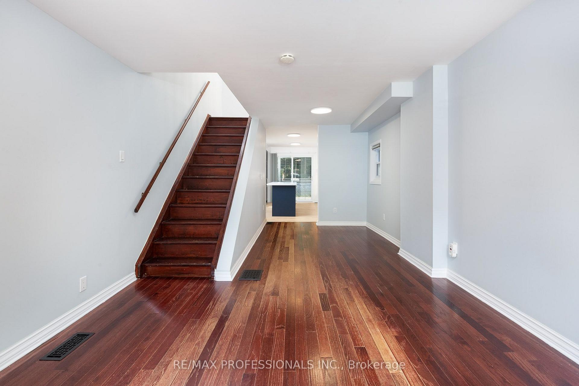 Photo 3 of 4 Runnymede Road, Toronto, High Park-Swansea — HOMEH