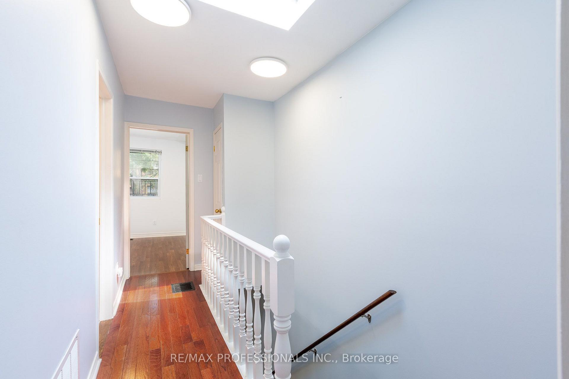 Photo 16 of 4 Runnymede Road, Toronto, High Park-Swansea — HOMEH