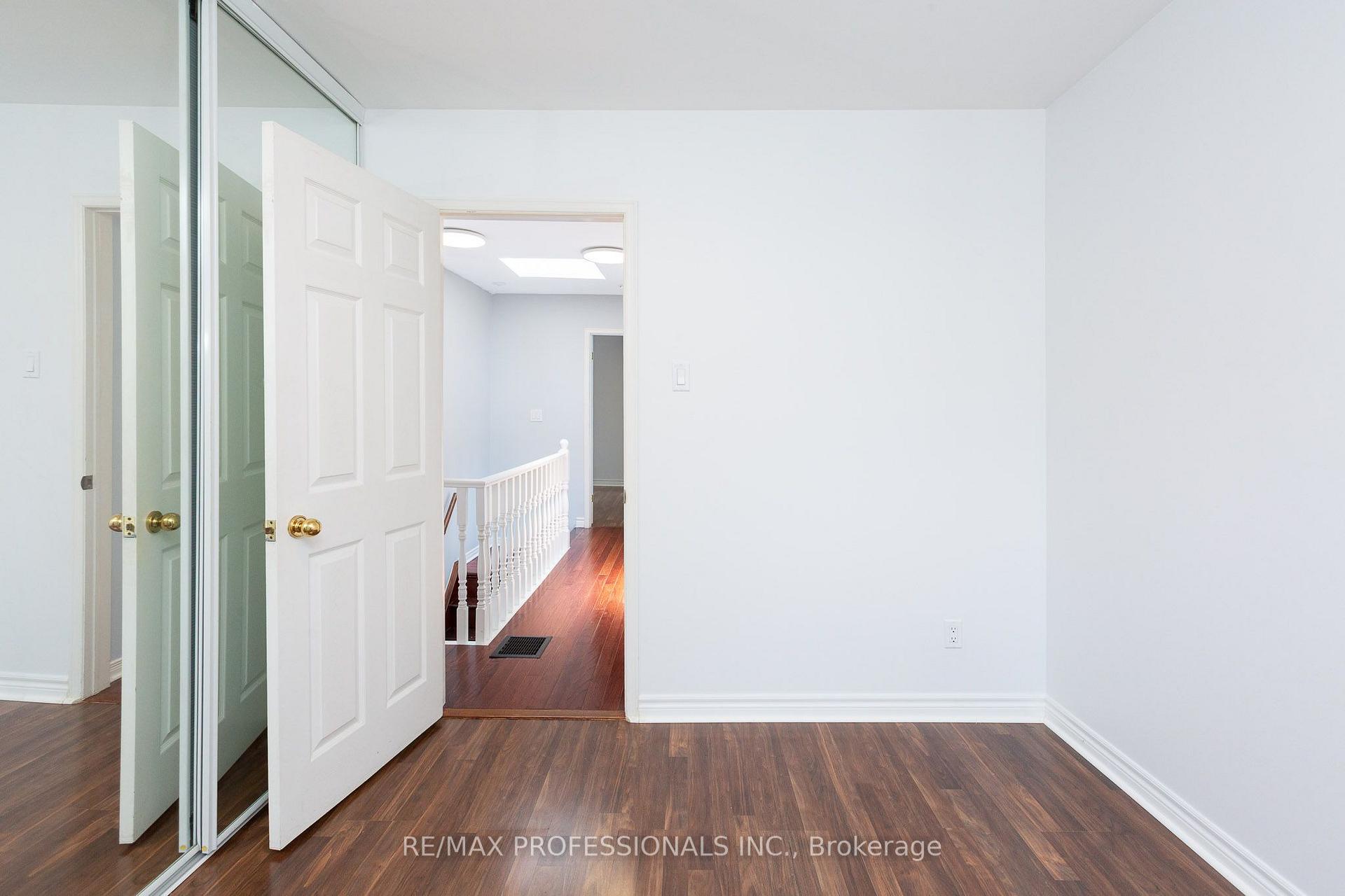 Photo 20 of 4 Runnymede Road, Toronto, High Park-Swansea — HOMEH