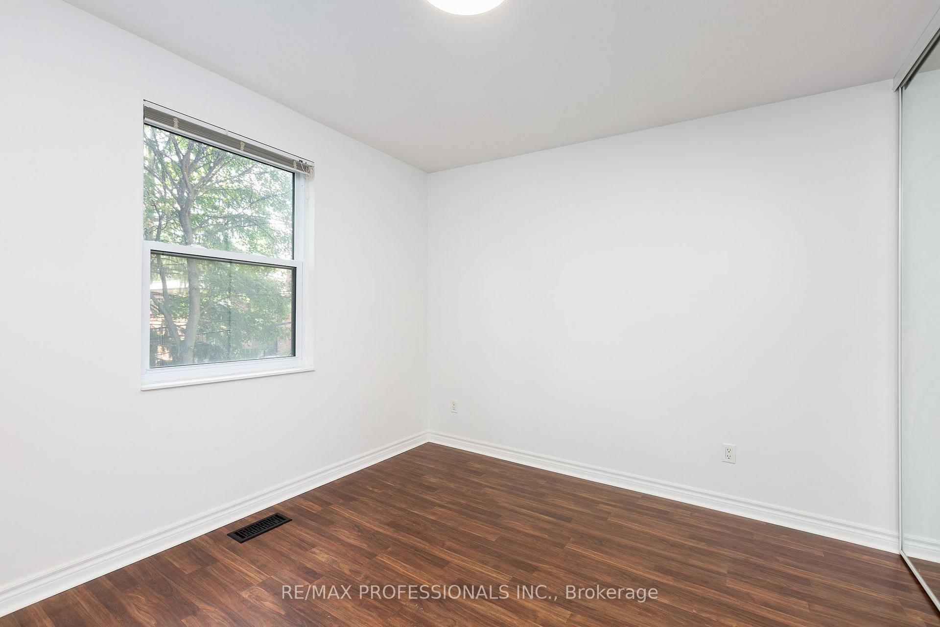 Photo 21 of 4 Runnymede Road, Toronto, High Park-Swansea — HOMEH