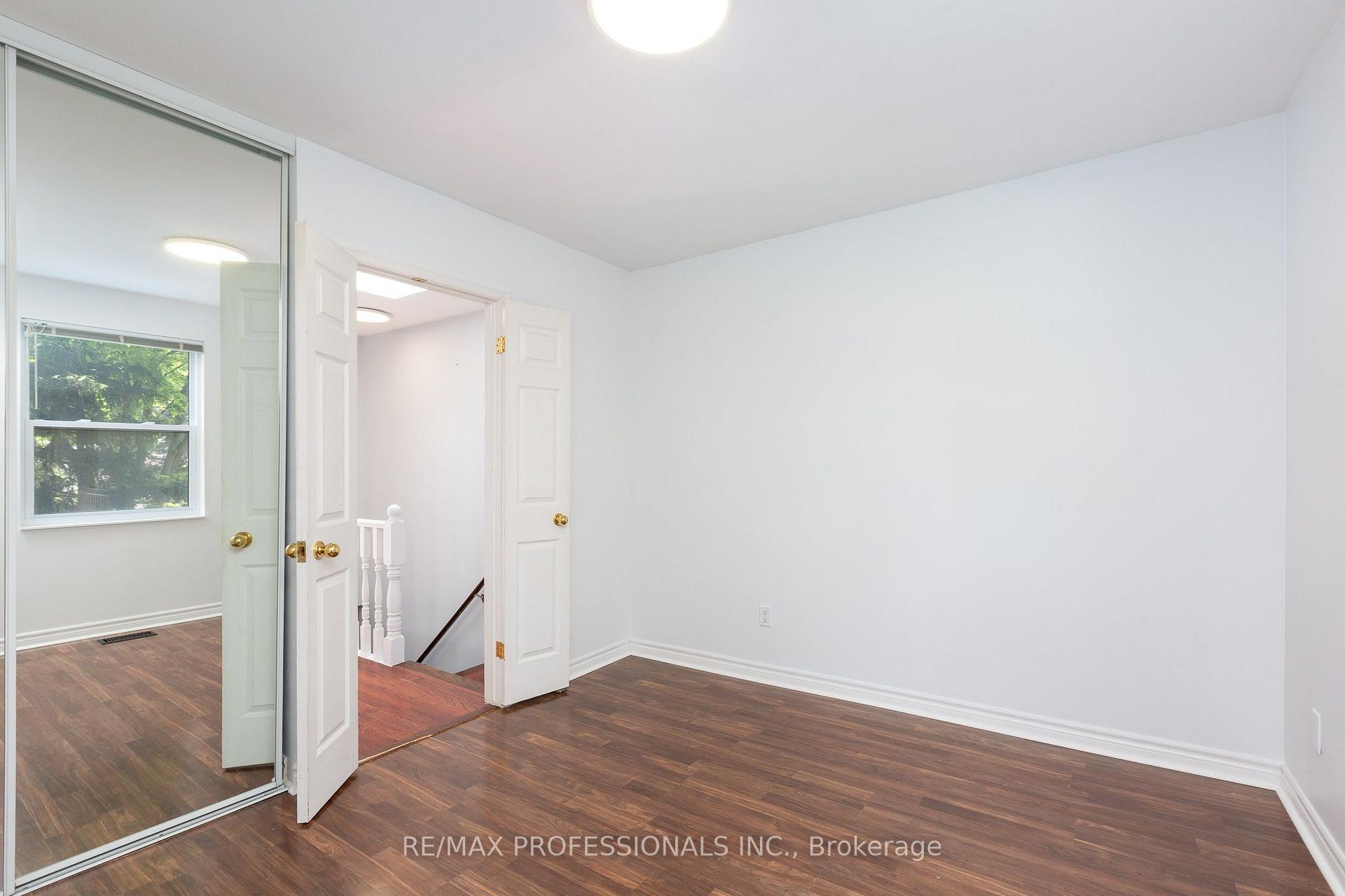 Photo 23 of 4 Runnymede Road, Toronto, High Park-Swansea — HOMEH