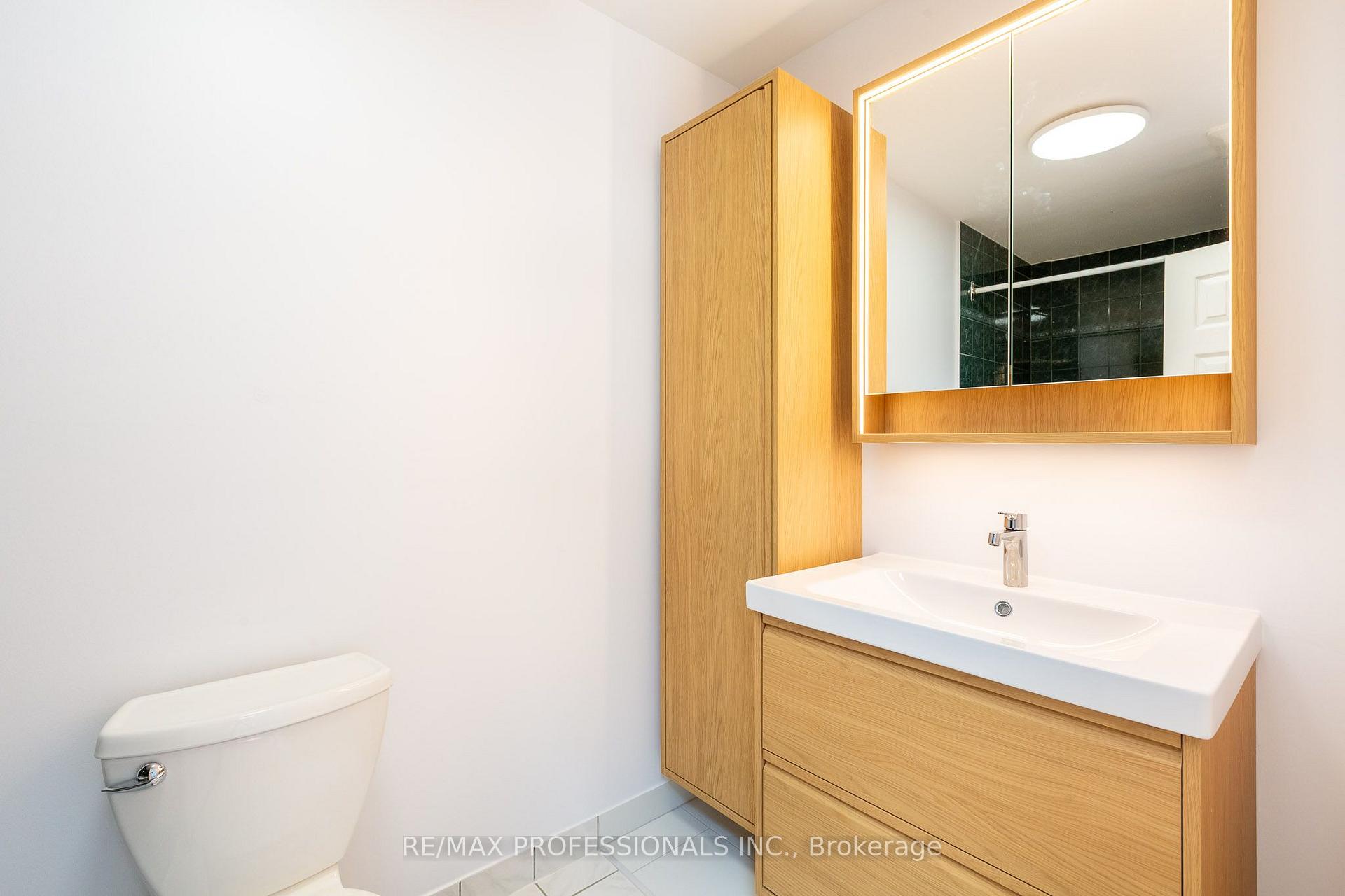 Photo 25 of 4 Runnymede Road, Toronto, High Park-Swansea — HOMEH
