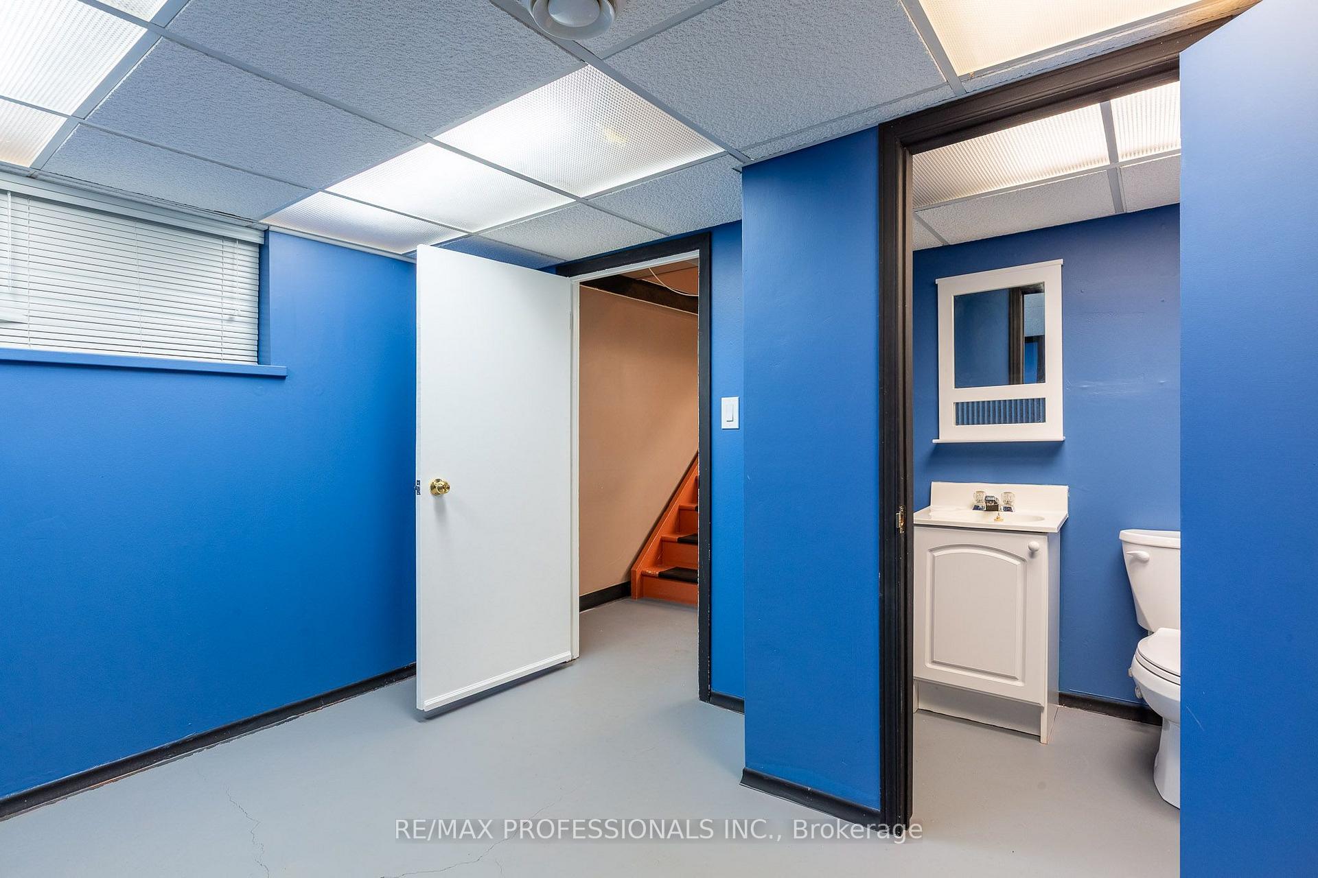 Photo 31 of 4 Runnymede Road, Toronto, High Park-Swansea — HOMEH