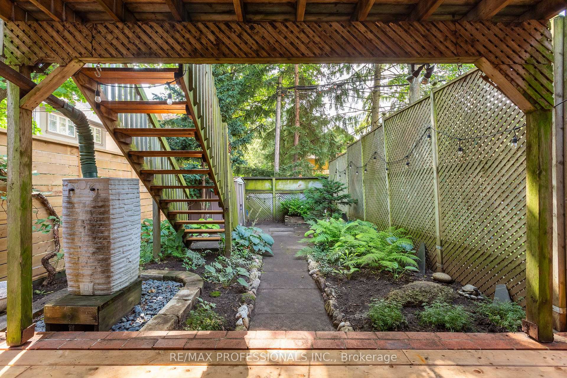 Photo 39 of 4 Runnymede Road, Toronto, High Park-Swansea — HOMEH