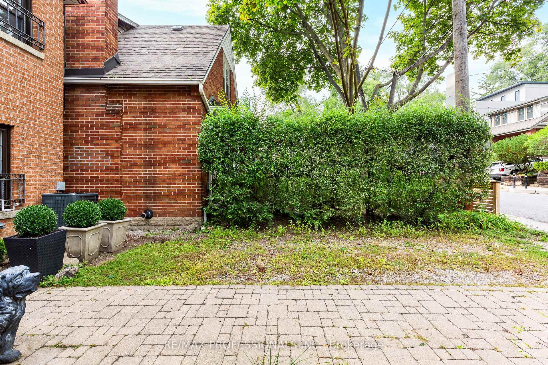 Photo 49 of 4 Runnymede Road, Toronto, High Park-Swansea — HOMEH