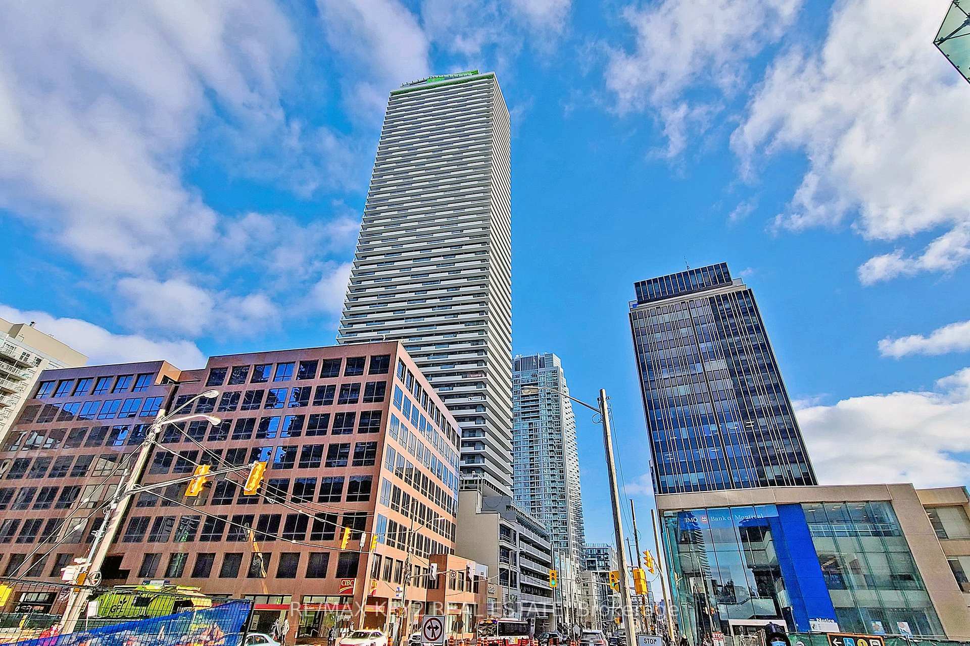 Photo 1 of Unit 4210, 2221 Yonge Street, Toronto, Mount Pleasant West — HOMEH