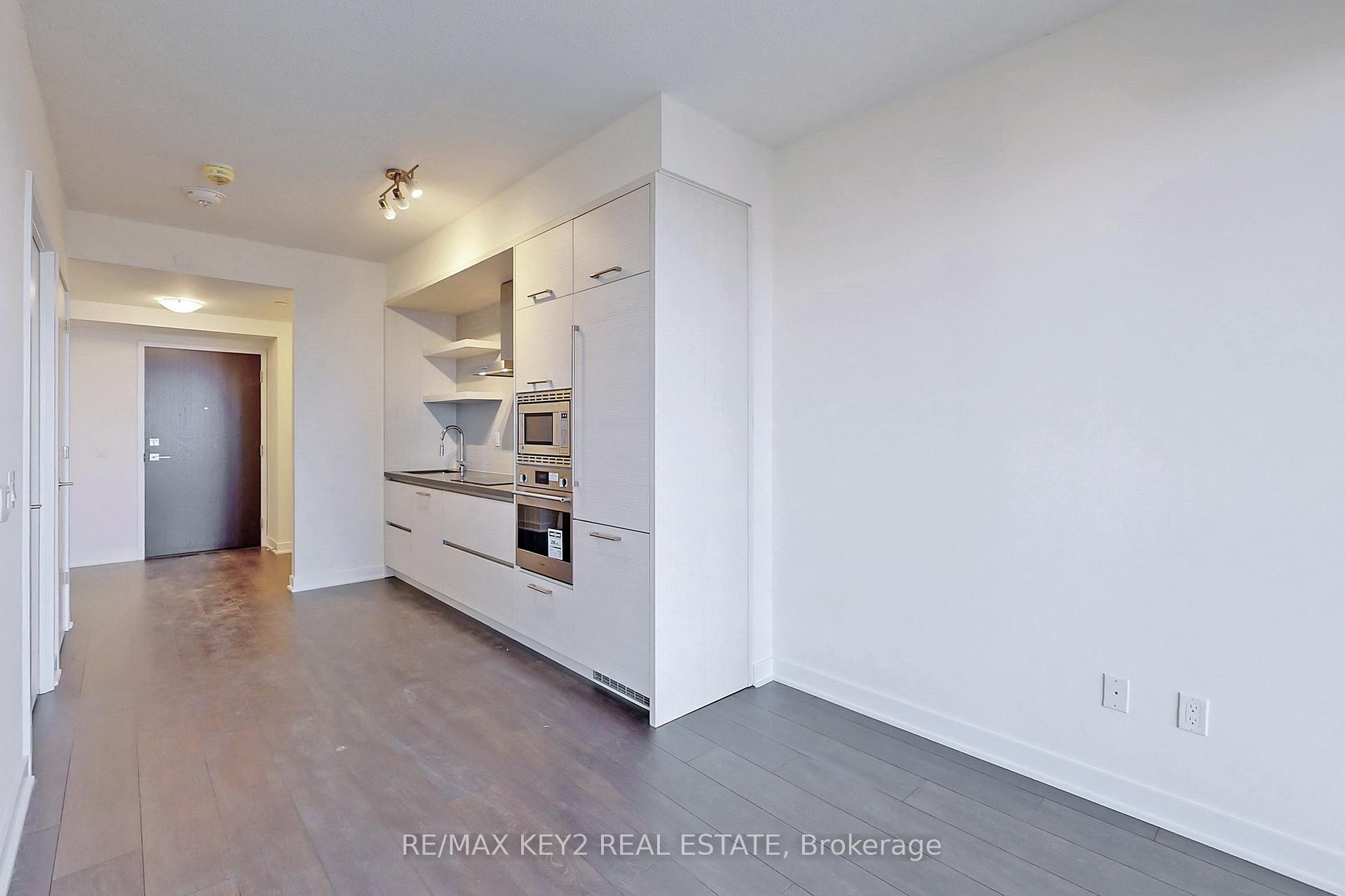 Photo 4 of Unit 4210, 2221 Yonge Street, Toronto, Mount Pleasant West — HOMEH