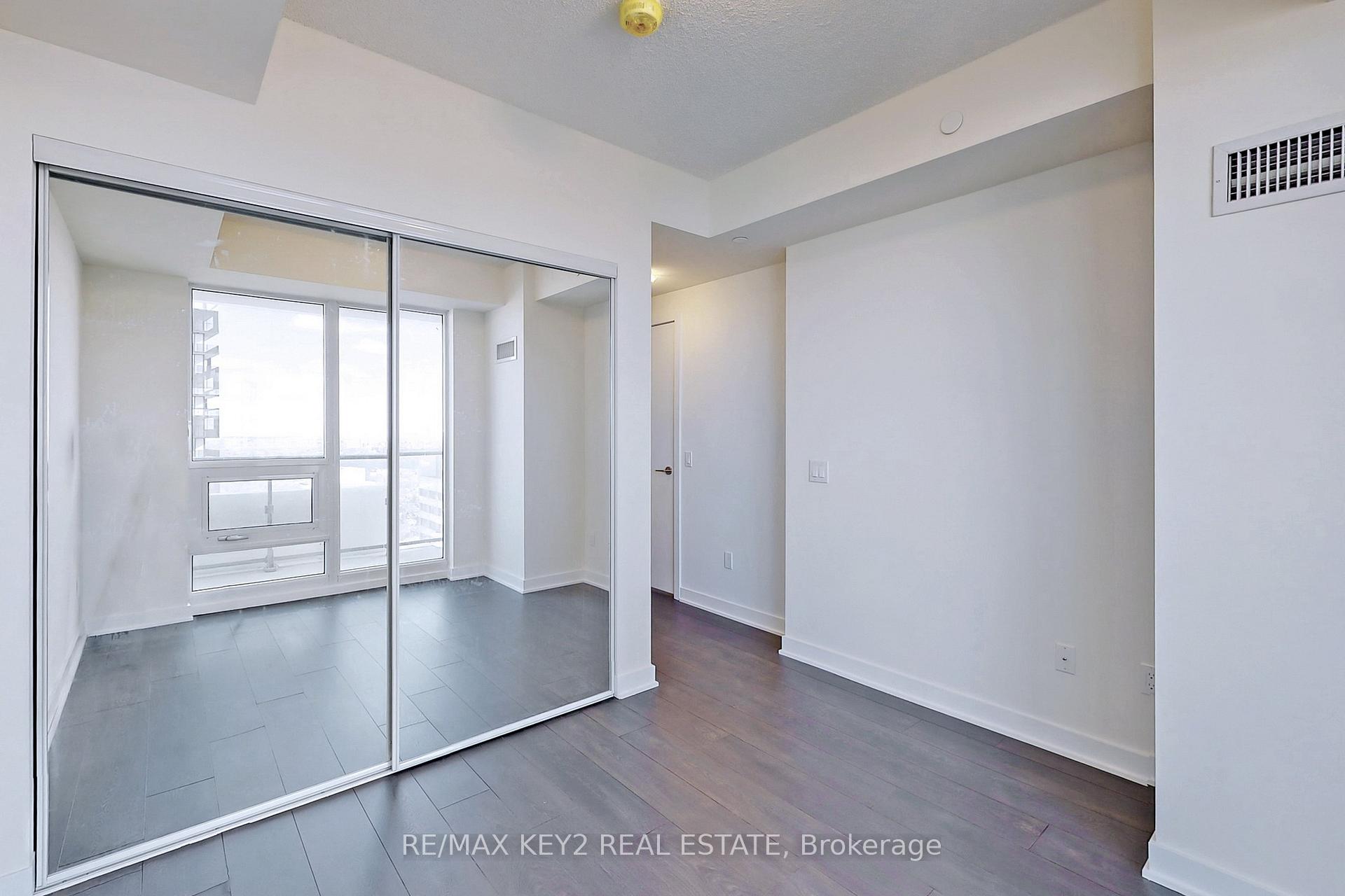 Photo 10 of Unit 4210, 2221 Yonge Street, Toronto, Mount Pleasant West — HOMEH