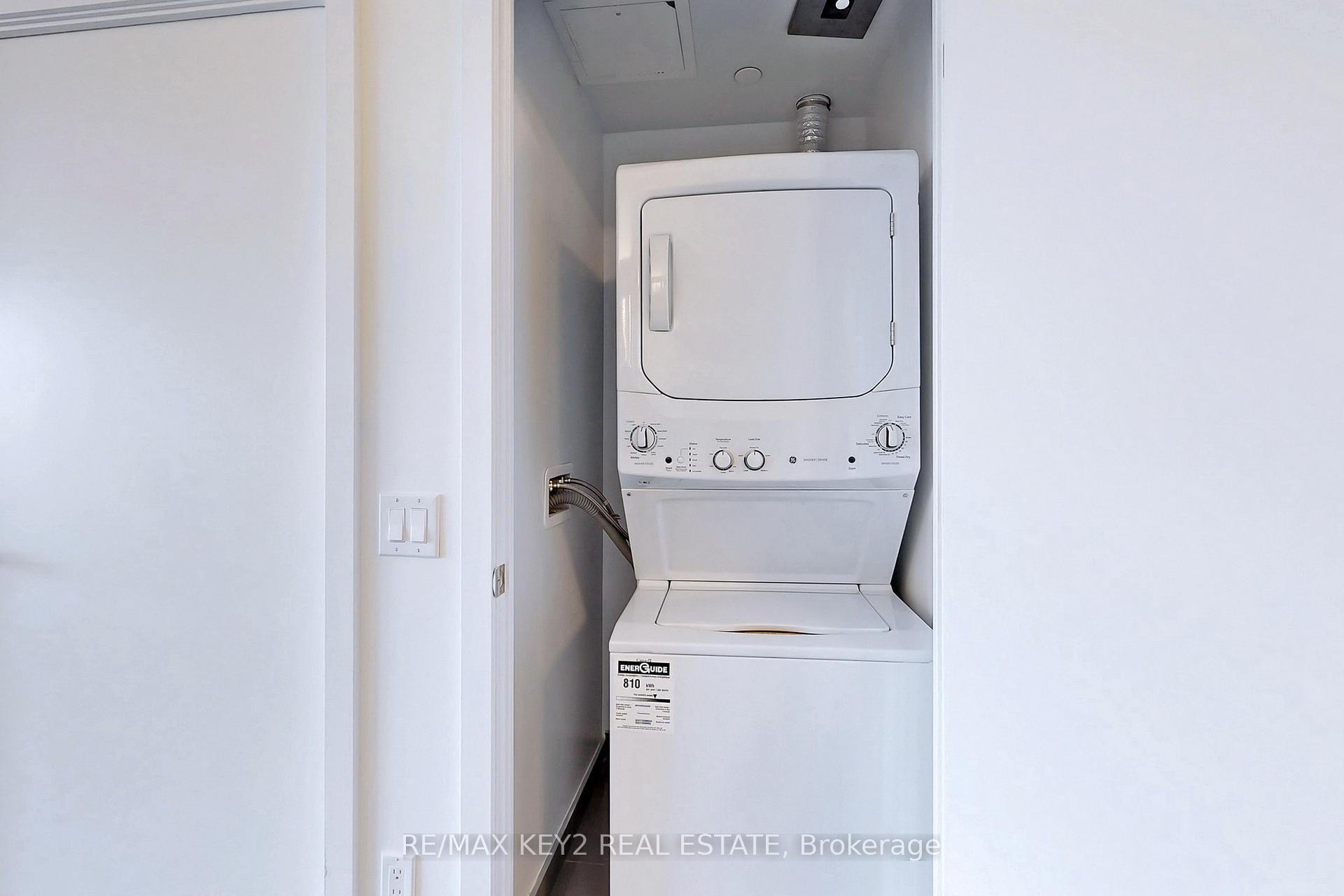 Photo 13 of Unit 4210, 2221 Yonge Street, Toronto, Mount Pleasant West — HOMEH