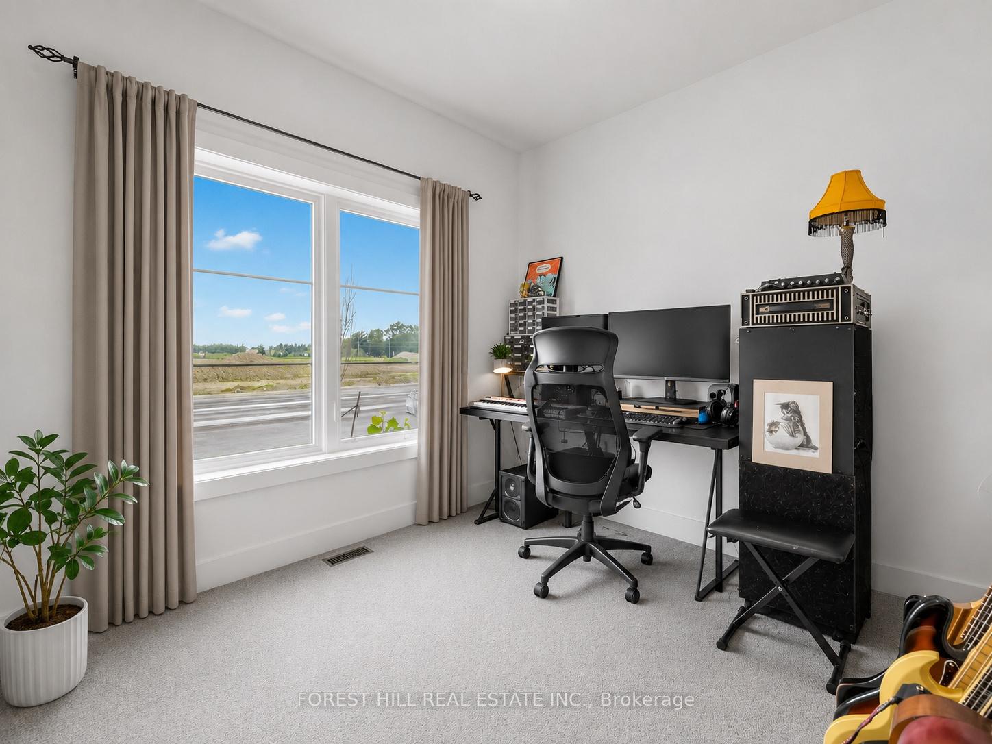 Photo 4 of 50 Balladry Boulevard, Stratford — HOMEH