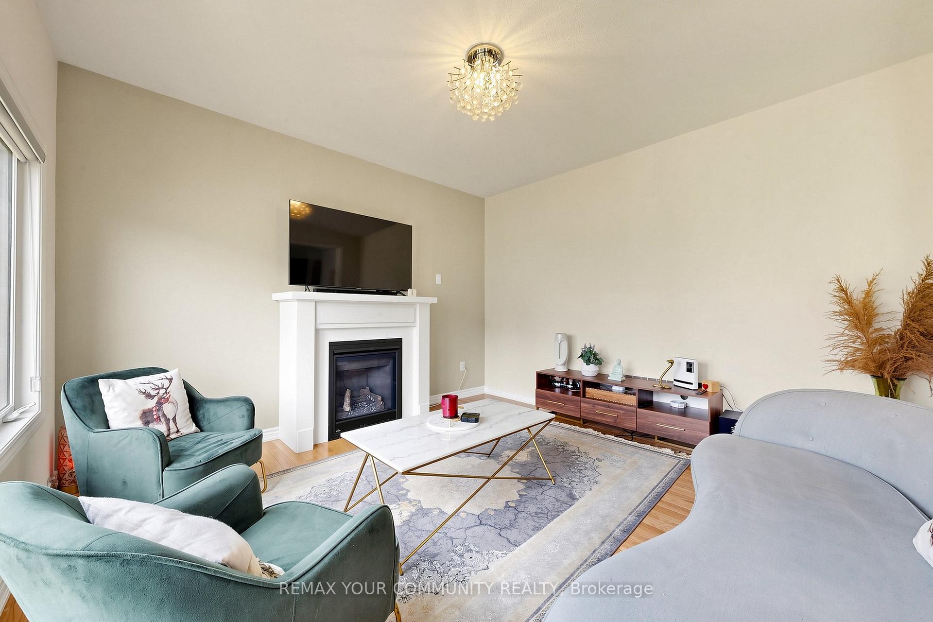Photo 8 of 356 Danny Wheeler Boulevard, Georgina, Keswick North — HOMEH