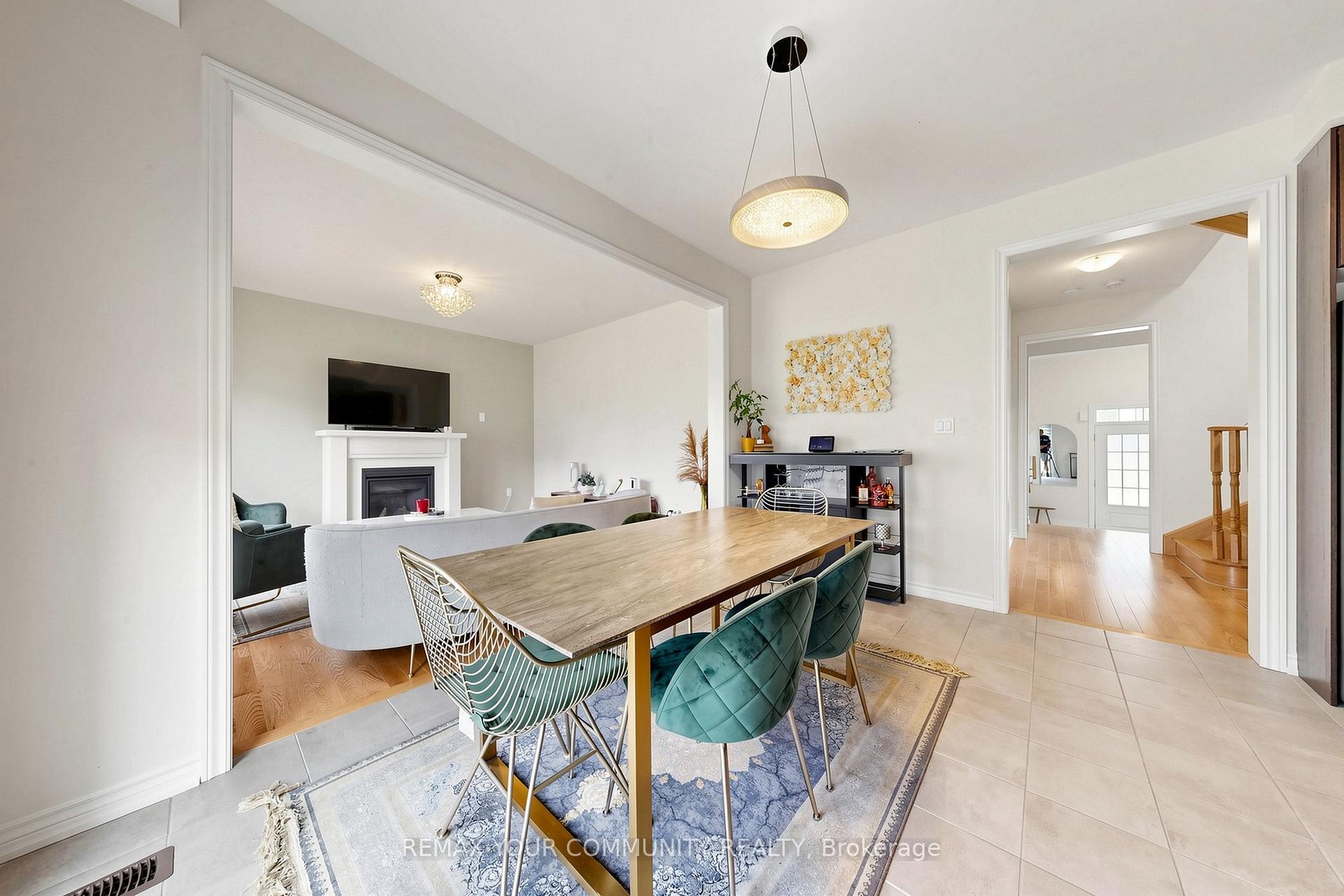 Photo 12 of 356 Danny Wheeler Boulevard, Georgina, Keswick North — HOMEH