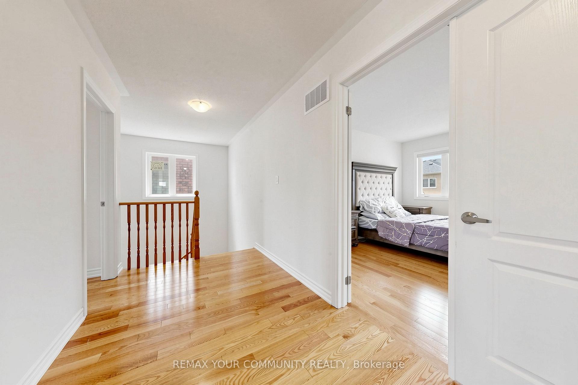 Photo 23 of 356 Danny Wheeler Boulevard, Georgina, Keswick North — HOMEH