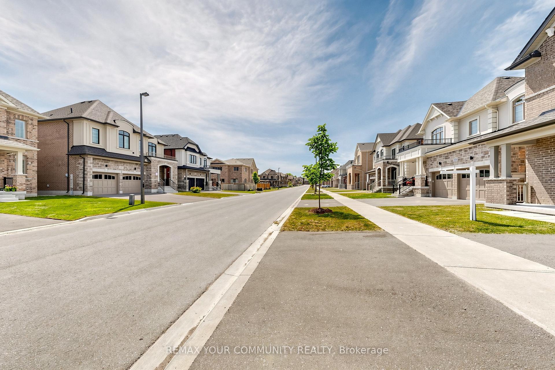 Photo 49 of 356 Danny Wheeler Boulevard, Georgina, Keswick North — HOMEH