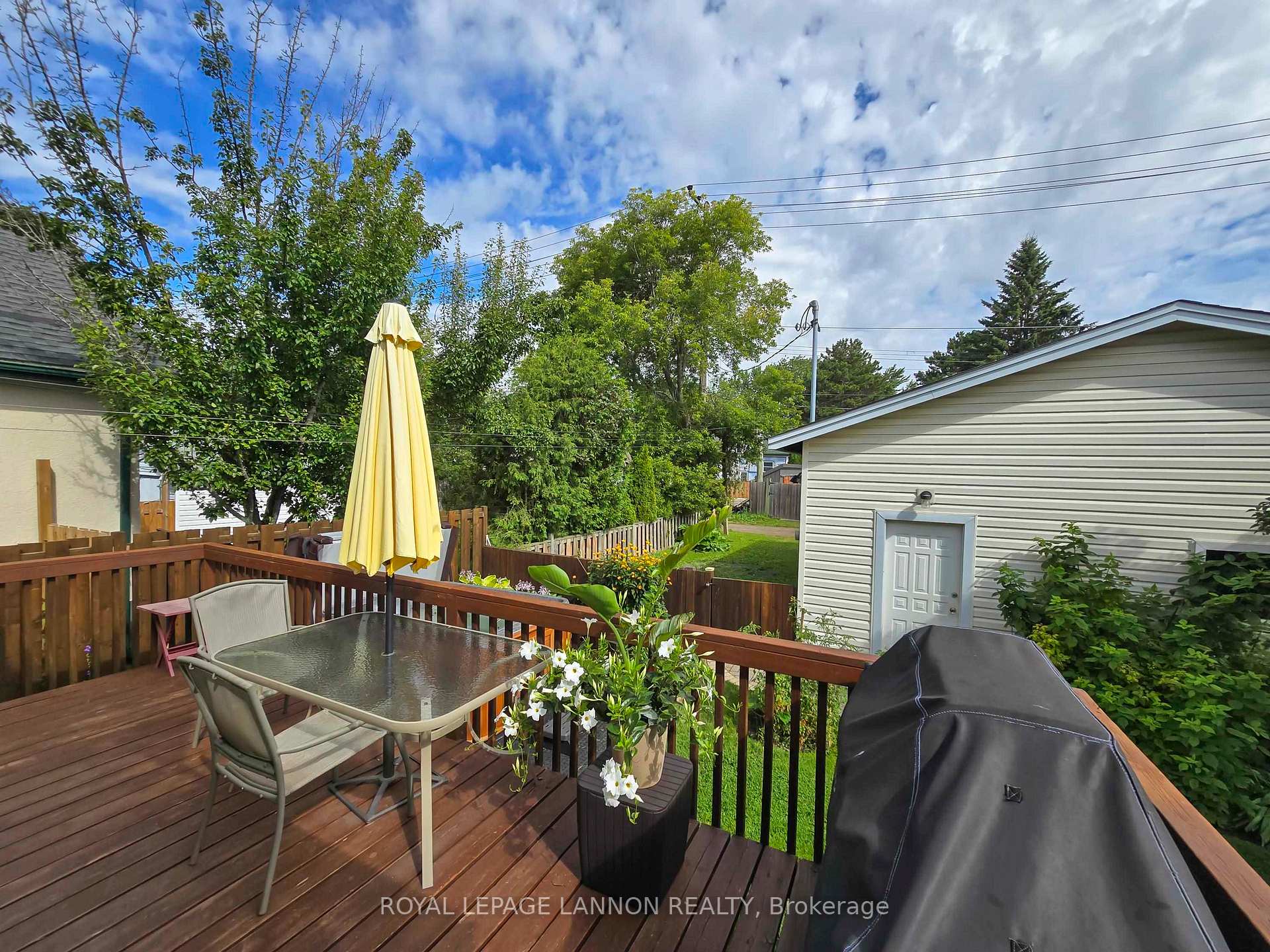 Photo 9 of 531 Empire Ave., Thunder Bay, Westfort — HOMEH