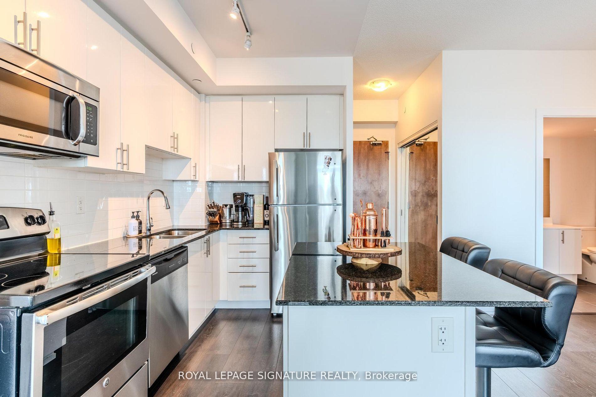 Photo 4 of Unit PH206, 1216 Bayly Street, Pickering, Bay Ridges — HOMEH