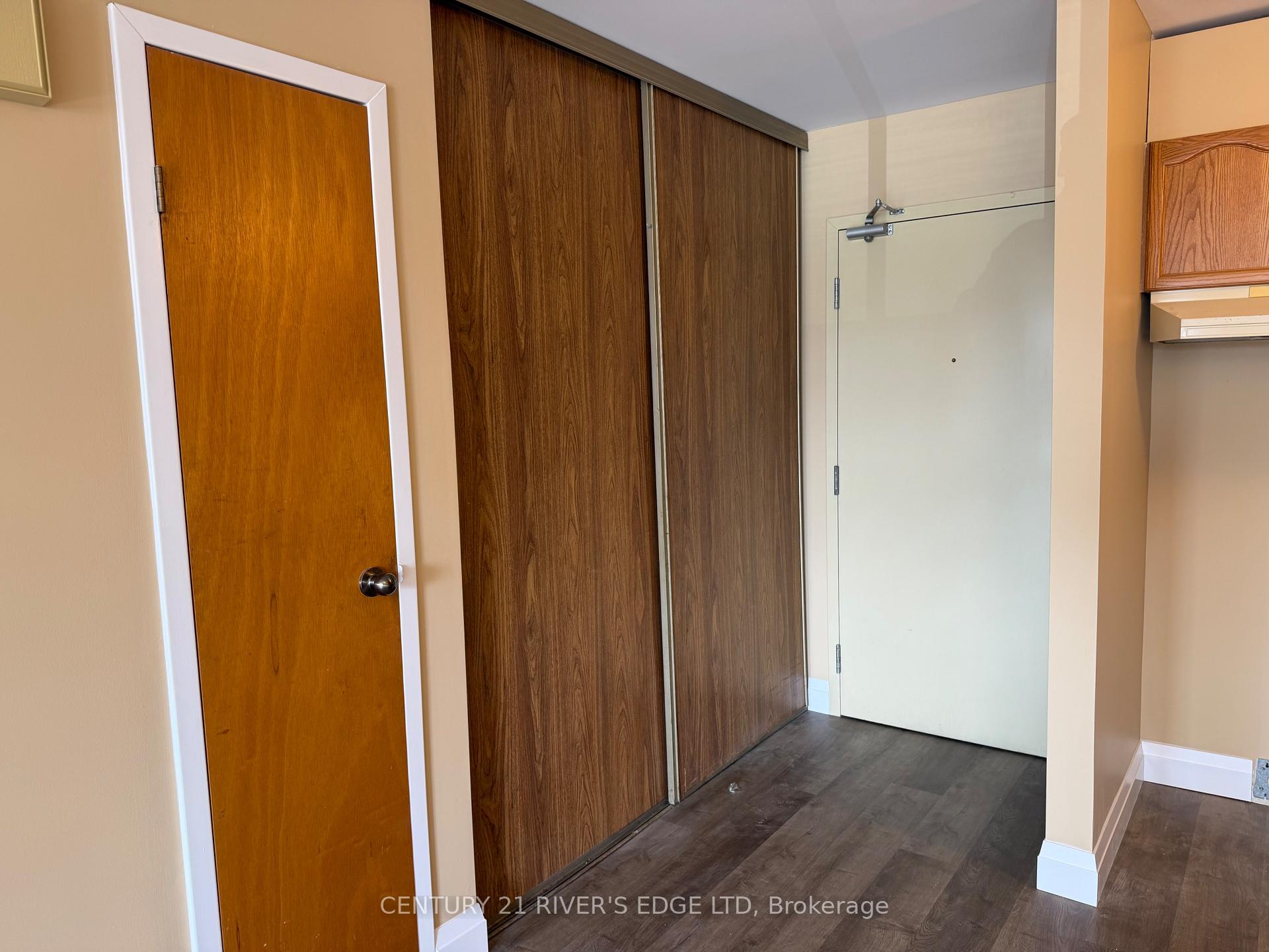 Photo of Unit 4, 290/294 King Street W