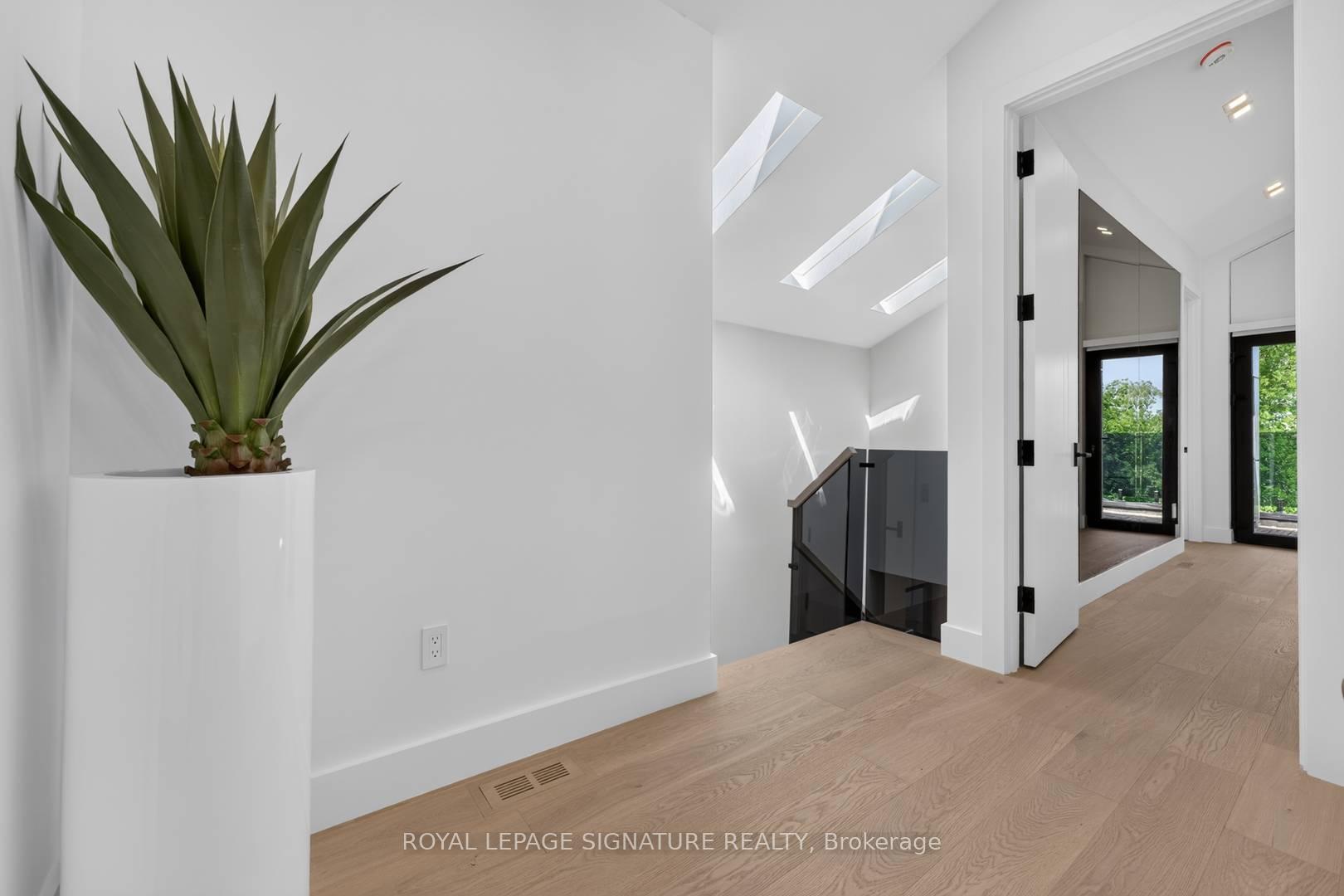 Photo 36 of 156 Snowdon Avenue, Toronto, Lawrence Park North — HOMEH