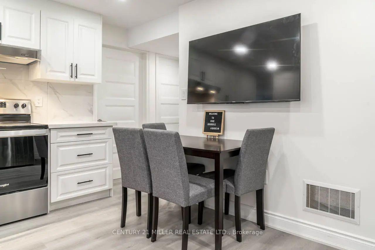Photo 5 of Unit LOWER, 334 Thimbleweed Court, Milton, Walker — HOMEH
