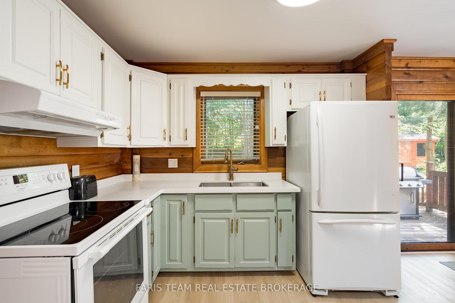 Photo 7 of 2668 Mcdonald Road, Springwater, Rural Springwater — HOMEH