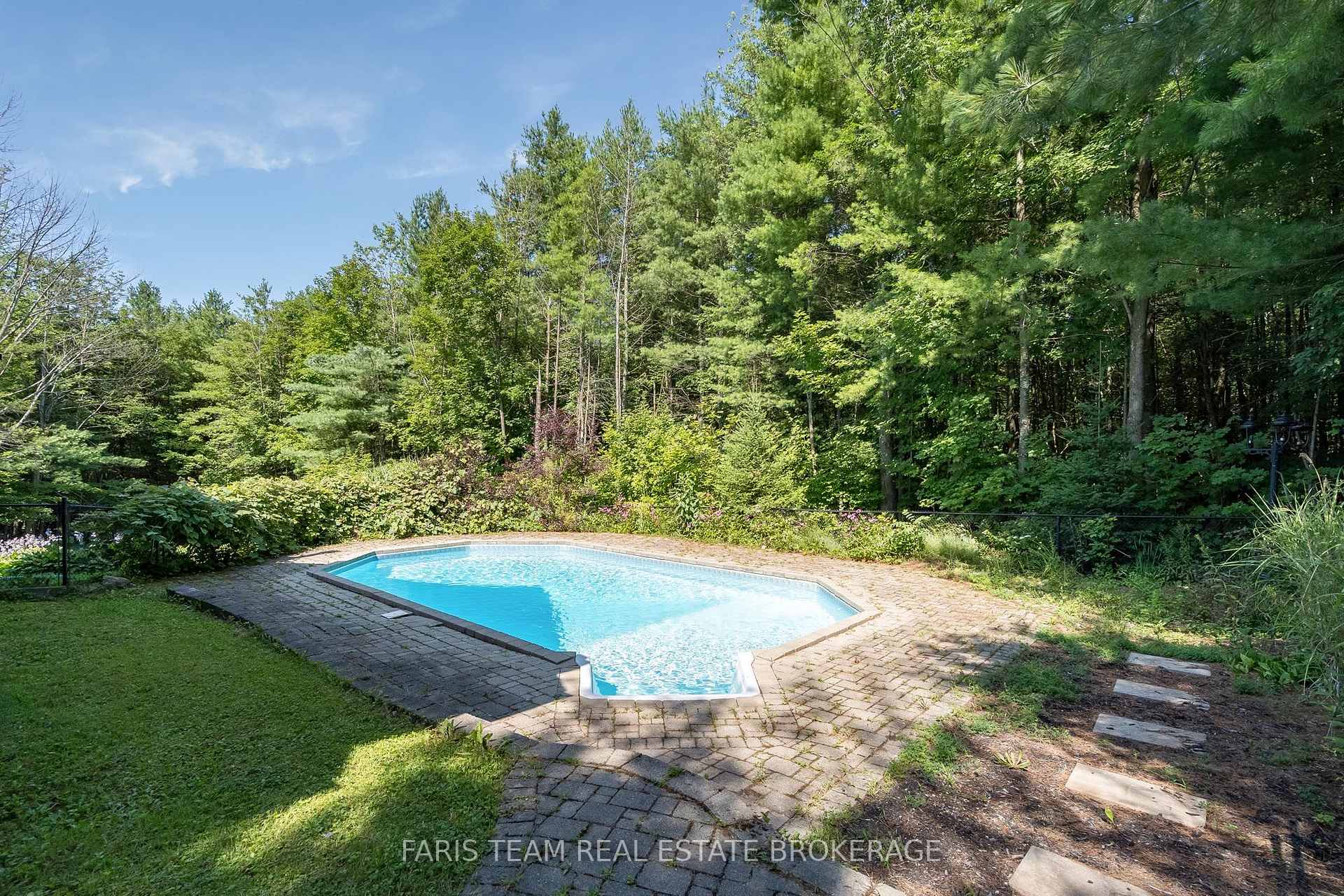 Photo 34 of 2668 Mcdonald Road, Springwater, Rural Springwater — HOMEH