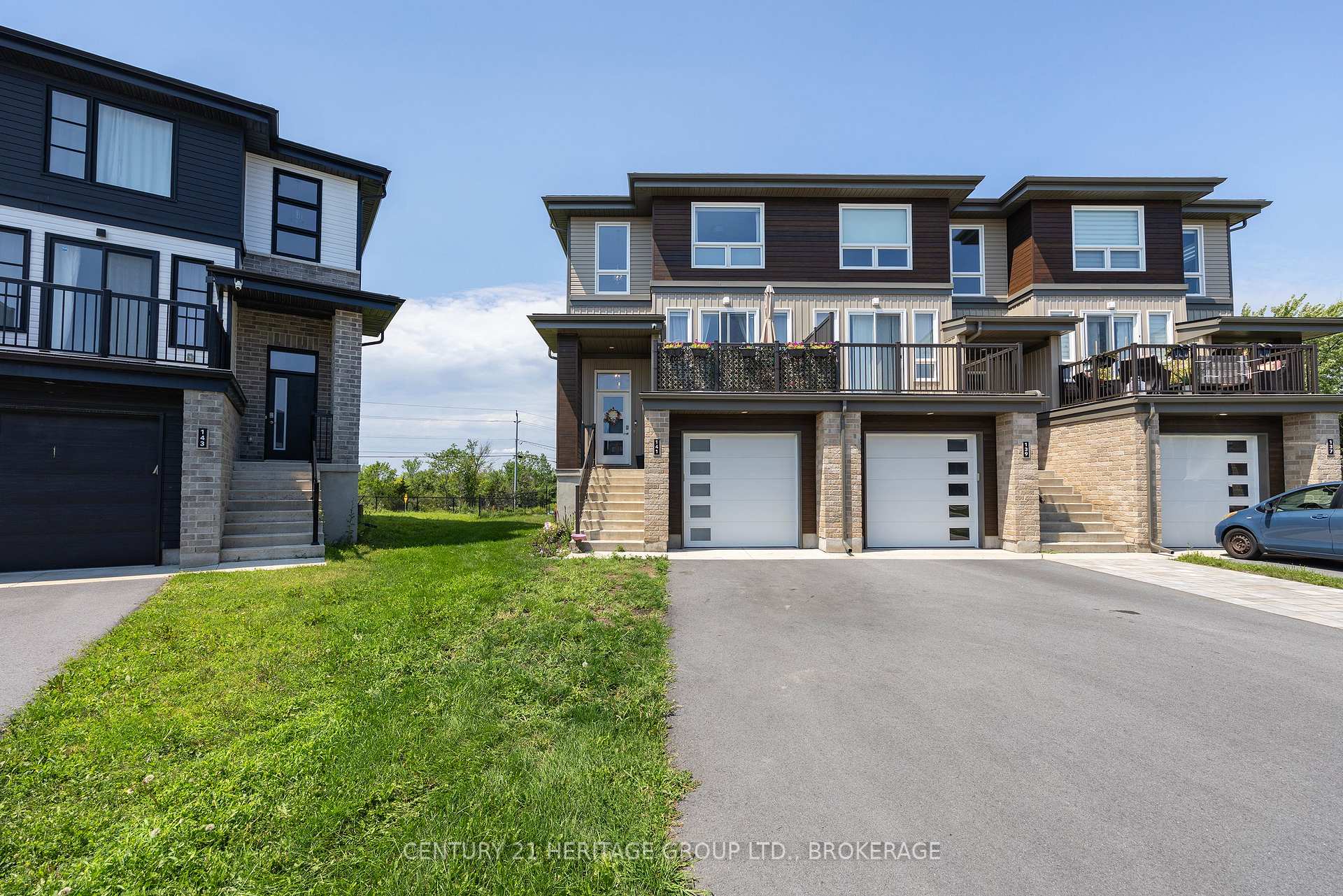 Photo 2 of 141 Superior Drive, Loyalist, Amherstview — HOMEH