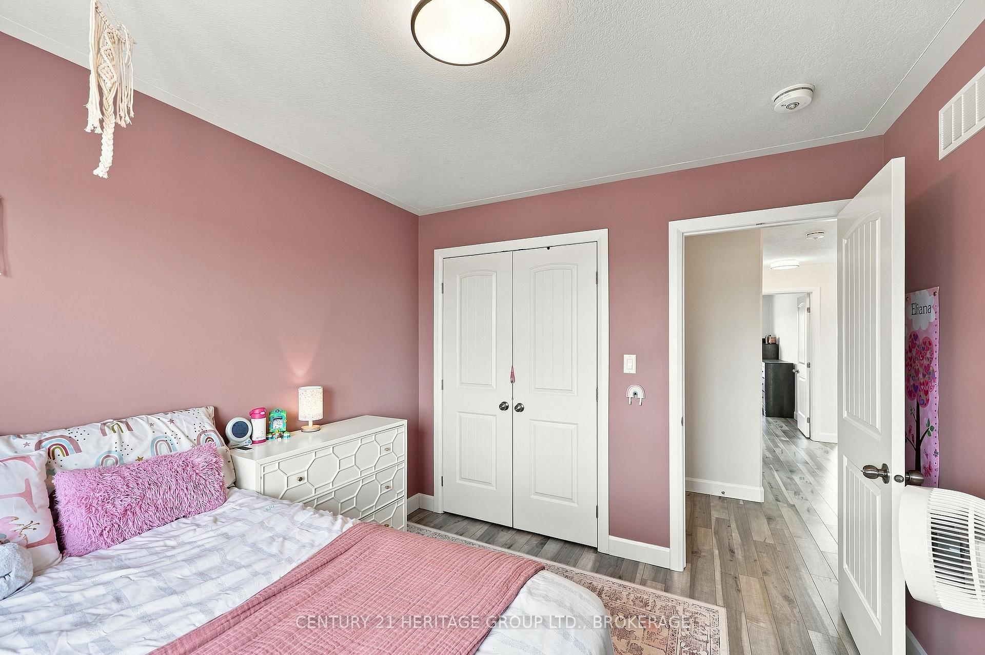 Photo 14 of 141 Superior Drive, Loyalist, Amherstview — HOMEH