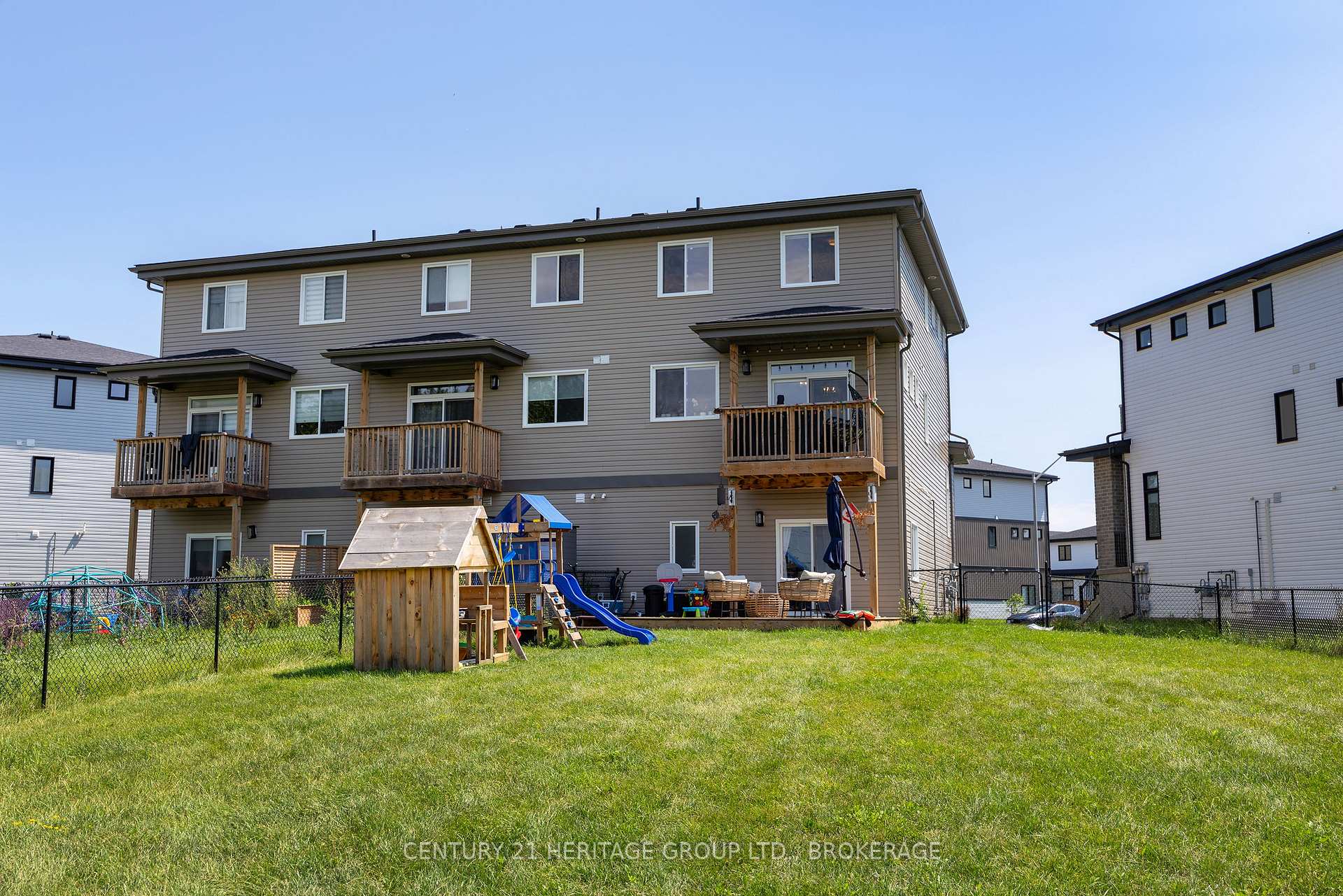 Photo 20 of 141 Superior Drive, Loyalist, Amherstview — HOMEH